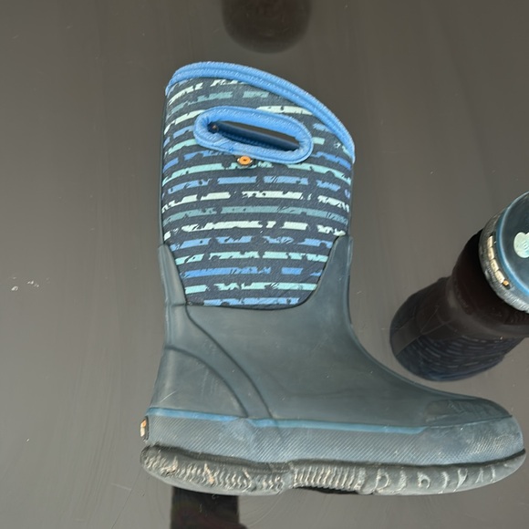 Bogs Winter Boots size 11 - Picture 2 of 2